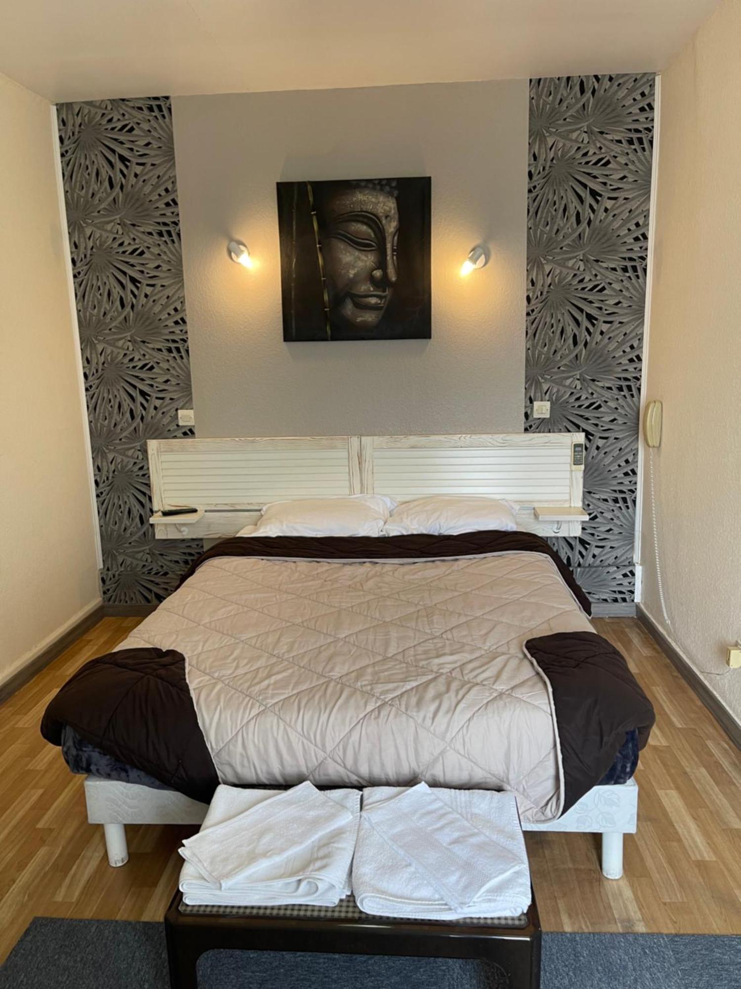 Hotel Auberge des Charmilles Sainte-Soulle Zimmer foto