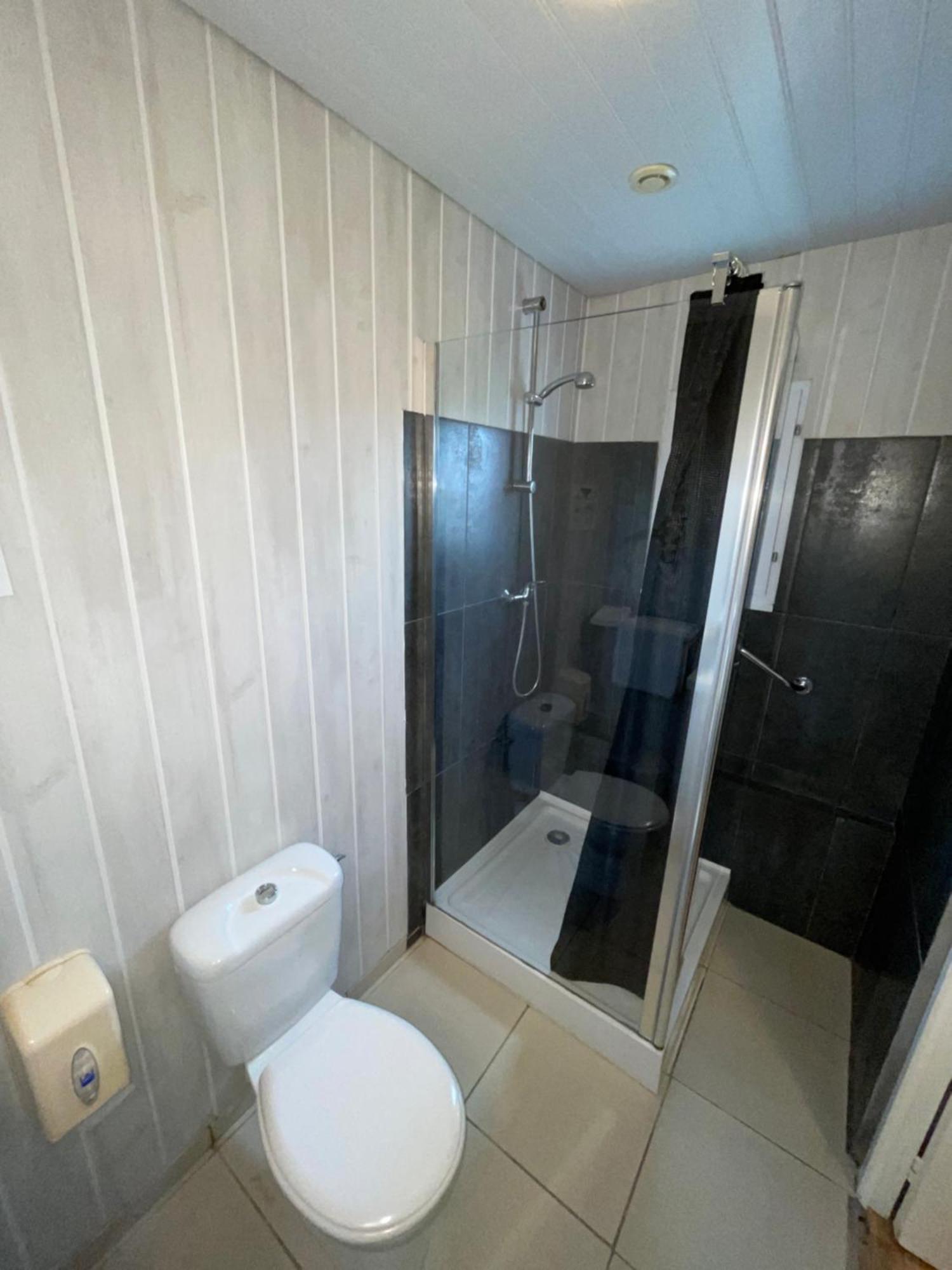 Hotel Auberge des Charmilles Sainte-Soulle Zimmer foto